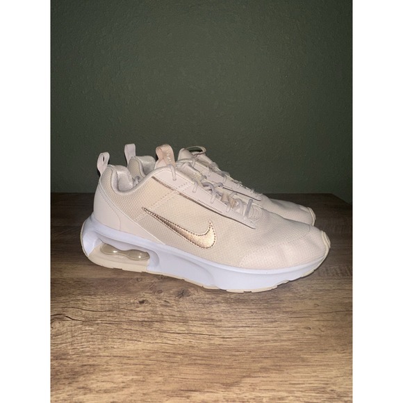 Nike Shoes - NIKE AIR MAX INTRLK Athletic Running Shoe women’s size 8.5